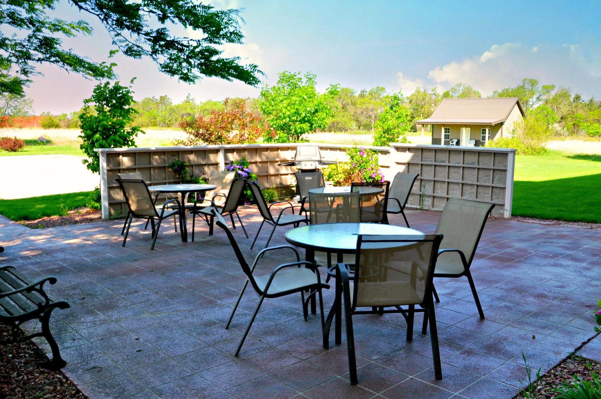 The Niobrara Lodge Valentine Exterior photo